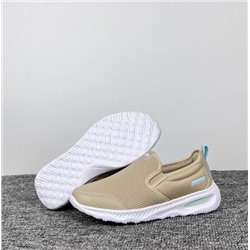 Женская легкая обувь