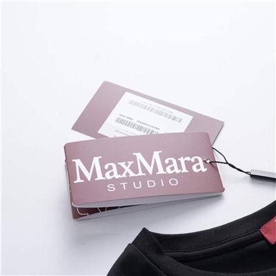 Женская футболка с вышивкой Макс Мар*а