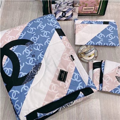 Набор с одеялом