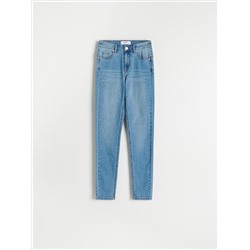 Узкие джинсы пуш-ап