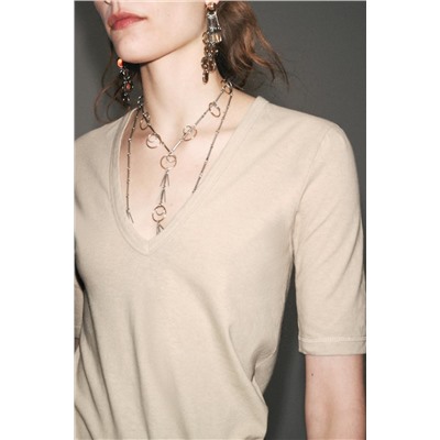 V-NECK T-SHIRT