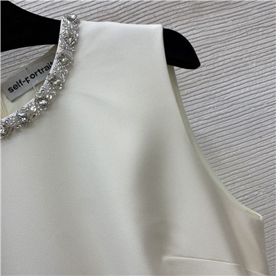 Новая модель шелковистого платья   Sel*f-portrai*t