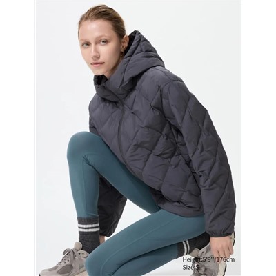 Лёгкая женская куртка  Uniql*o