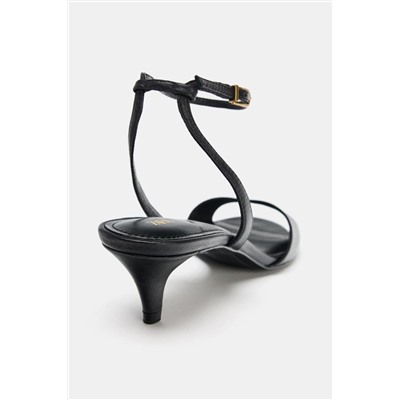 SANDALIA TACÓN PULSERA