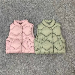 ЗАР*А  детские жилеты на кнопках, тёплые и удобные! Воротник стойка .. экспорт! Цена на бирке 22 $