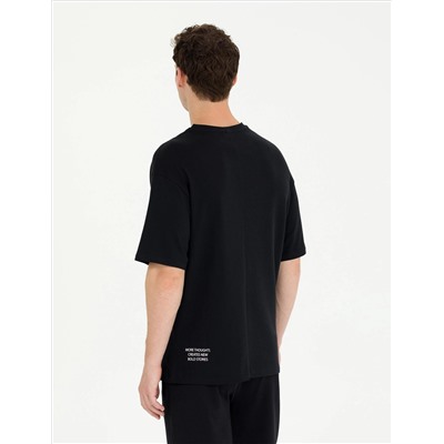Siyah Regular Fit Bisiklet Yaka Tişört