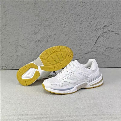 Женские кожаные кроссовки  ЗАР*А