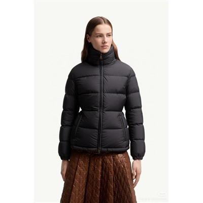 Женский приталенный пуховик 1:1 Moncle*r Dourb*e