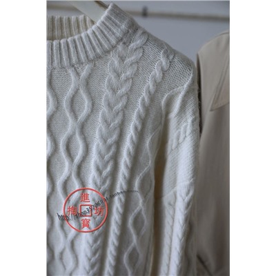 Вязаный свитер средней длины Н*М