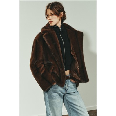 ABRIGO CORTO EFECTO PELO