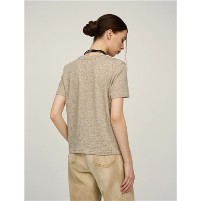 Бежевая футболка