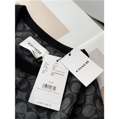 Футболка просто с монограммой    КОУ*Ч