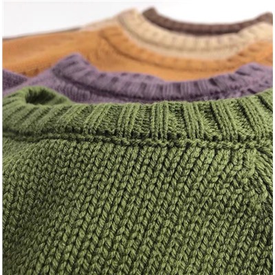 Вязаный свитер