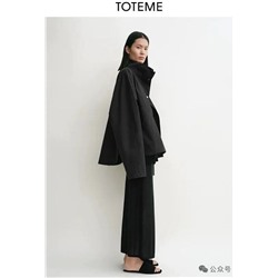 Женская куртка ветровка  TOTEM*E