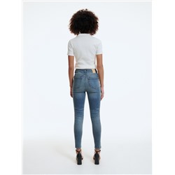 Slim-Jeans mit hoher Leibhöhe