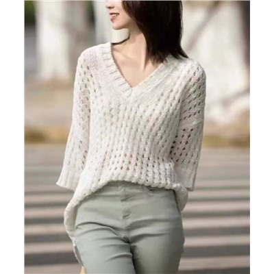 Cвободный  вязаный свитер