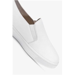 Savvy Women's Vanna Slip Resistant Slip-on Shoe