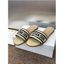 Женские шлепки на плоской подошве 4 цвета ДИО*Р