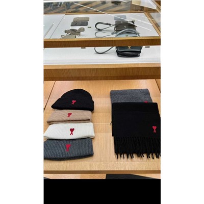 Тёплые классические шапки AM*I унисекс