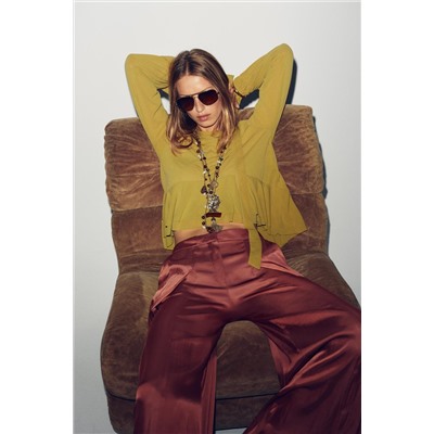 FLOWING RUFFLED BLOUSE