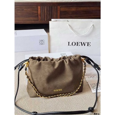 Стильная замшевая сумка  LOEW*E