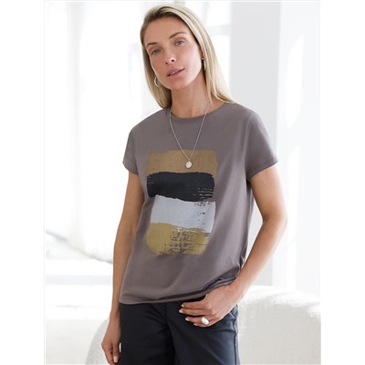 Футболка из 100% хлопка с авторским принтом.