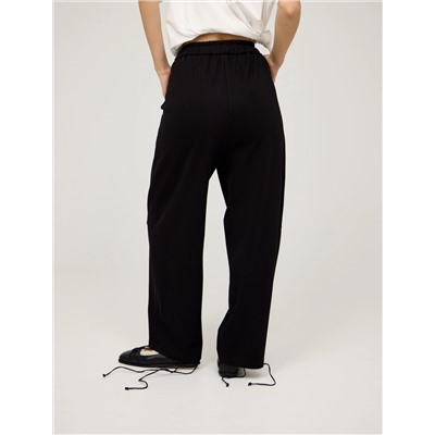 Черные брюки-баррель с закрепками