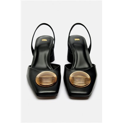 КОЖАНЫЕ ТУФЛИ С ОТДЕЛКОЙ