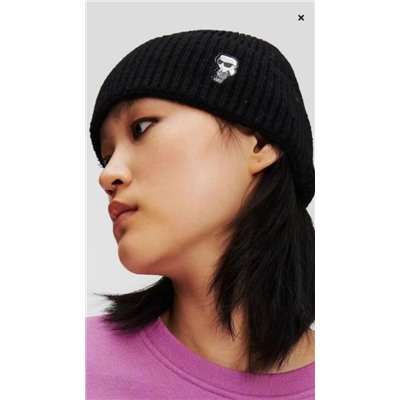 Женская вязаная шапка КАР*Л😎