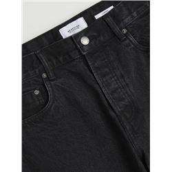 Jeans im Carrot-Fit mit tieferem Schritt