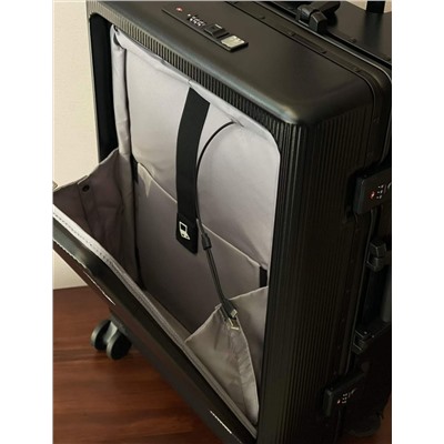 Чемодан на колёсах с алюминиевым каркасом БОС*С