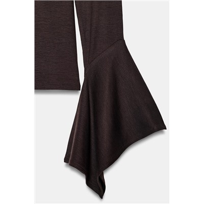 T-SHIRT WITH RUFFLE SLEEVES