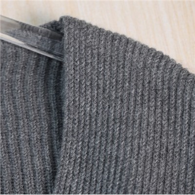 Свитер-пуловер с нишевым дизайном КО*С