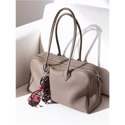 Универсальная и вместительная женская сумка