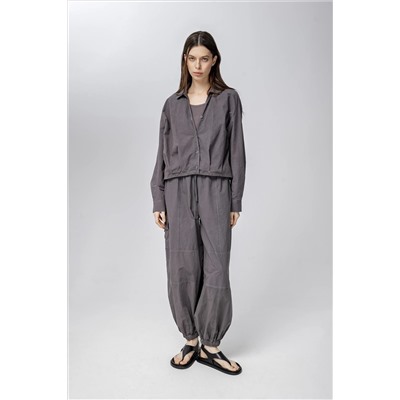 Серые брюки с резами