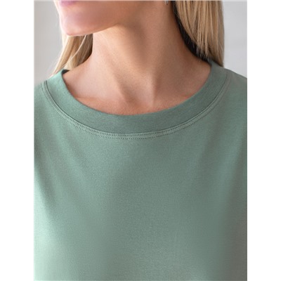 Платье из премиального хлопка с вышивкой на рукаве