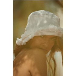 CONTRAST DENIM BUCKET HAT