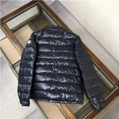 Мужской пуховик с воротником-стойкой  Moncle*r