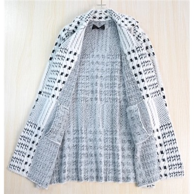 Женский мягкий трикотажный жакет с геометрическим узором