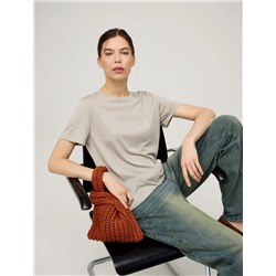 Бежевая базовая футболка HASS