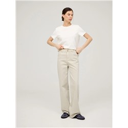 Бежевые базовые джинсы