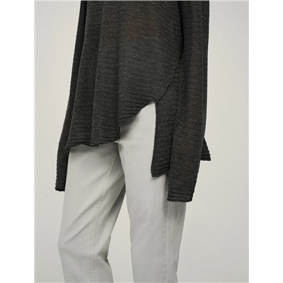 Серый джемпер с разрезом вязаный