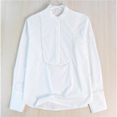Женская нежная хлопковая рубашка с перламутровым украшением