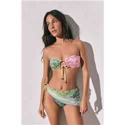 Top bikini bandeau estampado multicolor