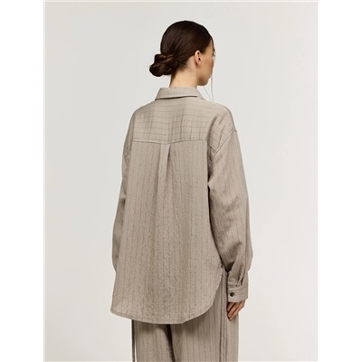 Бежевая рубашка в полоску