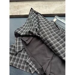 Юбка в клетку с ассиметричным кроем и регулируемой талией 🤍  Внутри шортики