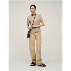 Бежевая футболка