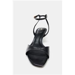 SANDALIA TACÓN PULSERA