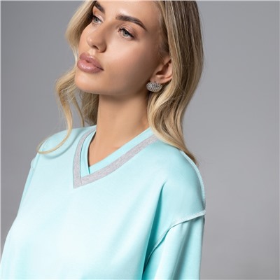 Футболка со швами наружу, Элегантность в движении