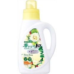 LION Жидкое средство для стирки Top Plus Shiny Rose с кондиц аром цветущ роз сада 850 гр. бутылка